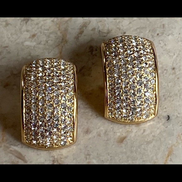 CHRISTIAN DIOR Signed, Vintage Crystal & Gold Tone Clip-On Huggie Hoop Earrings - Picture 2 of 9